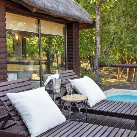 Karongwe - River Safari Lodge