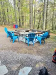 Cabin on lake . Pet friendly