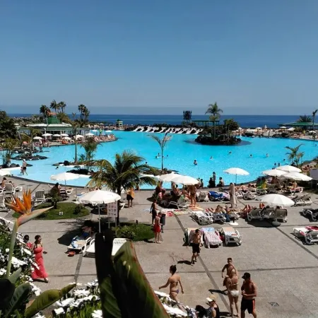 Holidays Radazul Sea View & Wiffi
