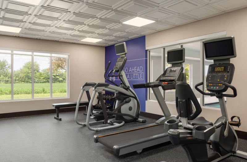 Holiday Inn Express & Suites North Fremont by IHG photo 2