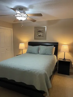 Bella Vita: 2 Bed 2 Bath: Beach: Fireplace: Pet-Friendly