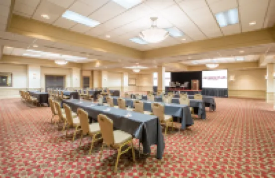Crowne Plaza CLEVELAND AIRPORT by IHG