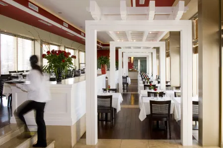 Leonardo Plaza City Tower Отели в г. Рамат-Ган