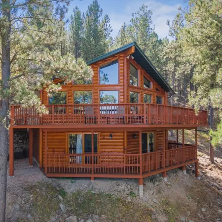 The Reinerheim Cabin Centrally Located and Close to Lake Pactola