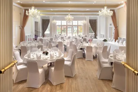 Ednam House Hotel Отели рядом с достопримечательностью «Аббатство Келсо»