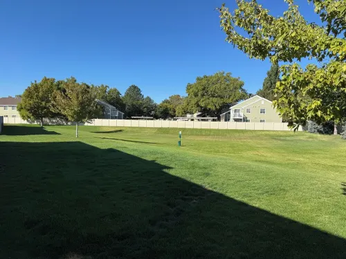 Cozy Townhome Gathering Spot Hotels in Clinton