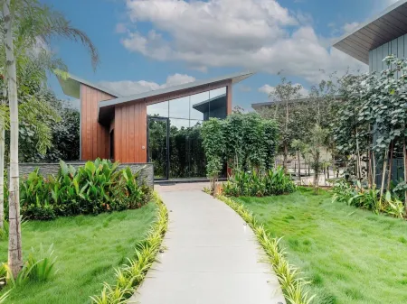 Forrest Отели рядом с достопримечательностью «Shirdi Saibaba Temple»