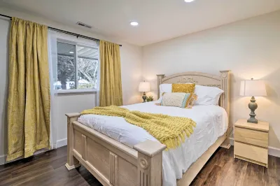 Deck + Game Room: Redmond Home ~ 17 Mi to Seattle Hotels near JG Redmond II