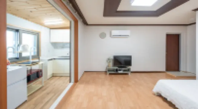 Taean Mongsanporangbadarang Shim Pension Hotels in 