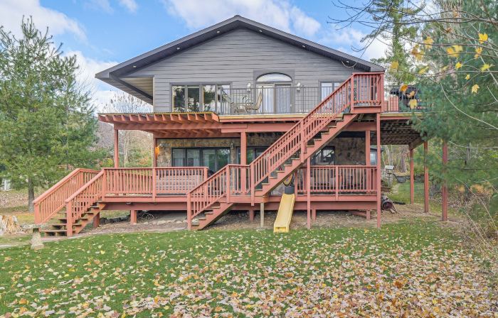 Lake Arbutus! Game Room, Hot Tub and Pontoon!