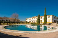 Hospedium Hotel Cortijo Santa Cruz - ที่มีสระว่ายน้ำ