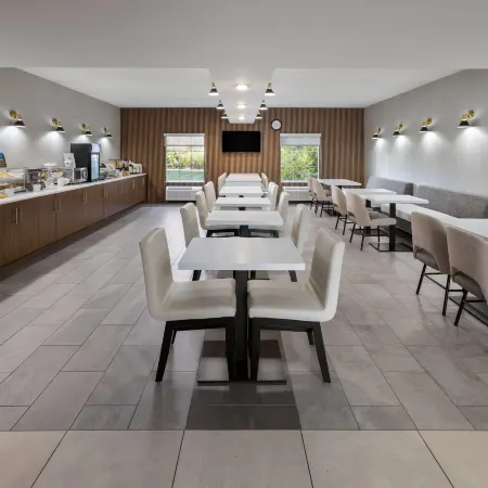 Wingate by Wyndham Grove City