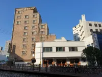 Plus Motel