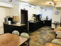 SureStay Hotel by Best Western Castlegar - breakfast