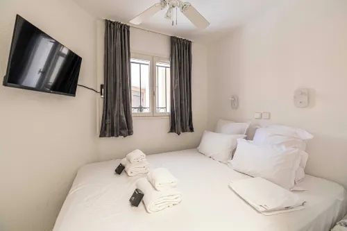 Charming Flat with Sea View - 1Br - 2P - Bocca - 2-Star