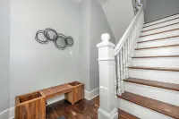 Queen City Suites For 7