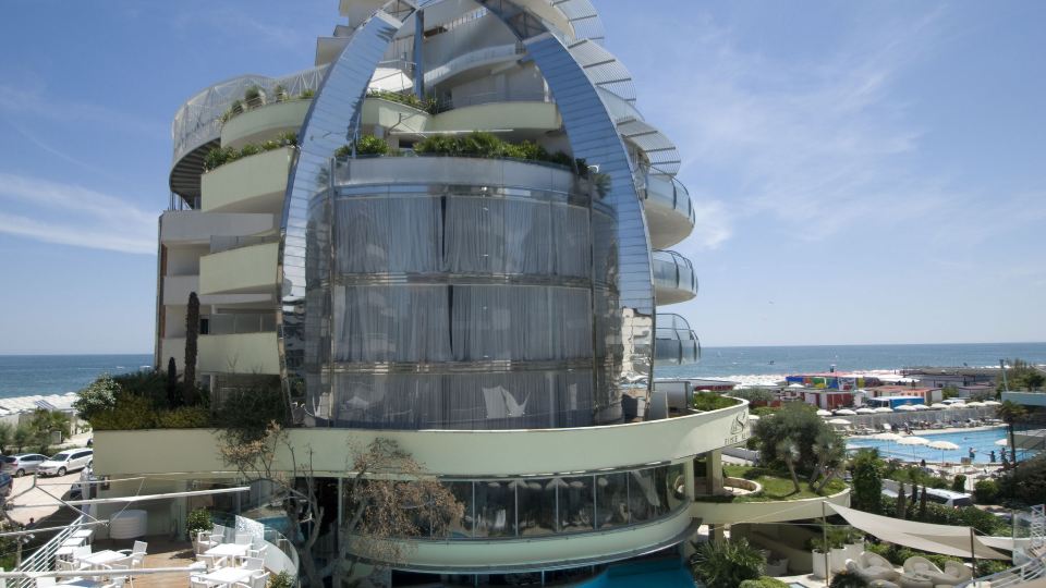 Hotel Waldorf- Premier Resort