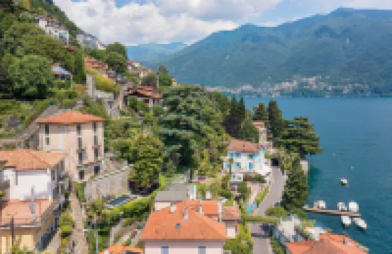 Villa with pool and panoramic views of Lake Como