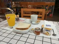 Albergue do Visconde - breakfast