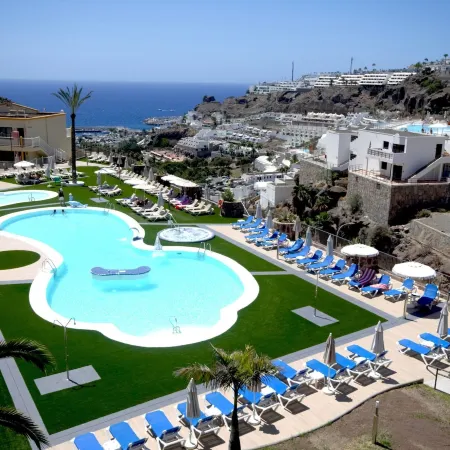 Apartamentos Natural Park