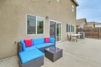 7 Mi to Lake Yosemite: Family Home w/ Fenced Yard - 2-Star