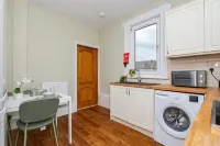 2bed Upper Cottage Flat-on Street Parking Hotels in Grangemouth