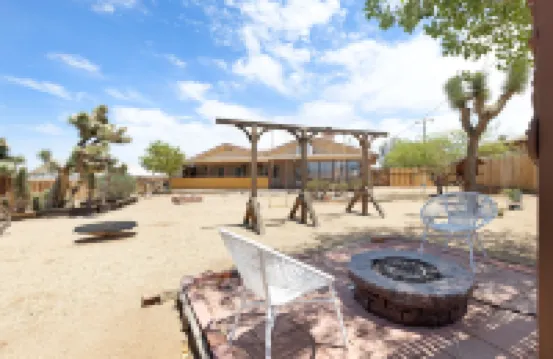 Euphorbia House - Fire Pit, Ping Pong, Tether Ball & Dark Skies 3 Bedroom Home by RedAwning