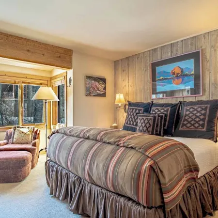 Andora Alpine Retreat - 2BD in Downtown Ketchum
