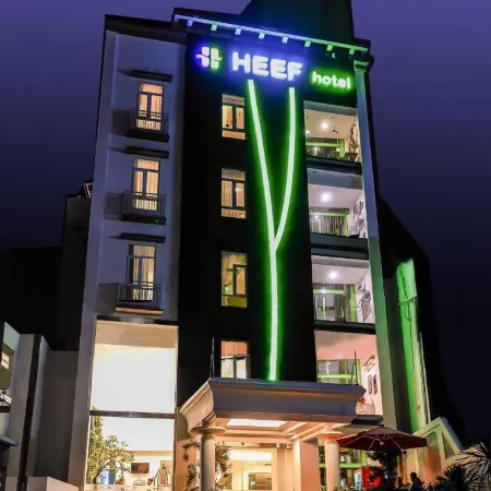 Heef Hotel Pasar Baru Отели рядом с достопримечательностью «Собор Джакарты»