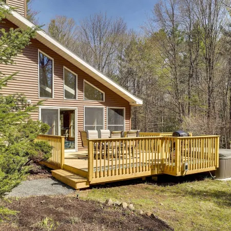 Lake George Oasis w/ 9 Acres, Hot Tub & Game Room!