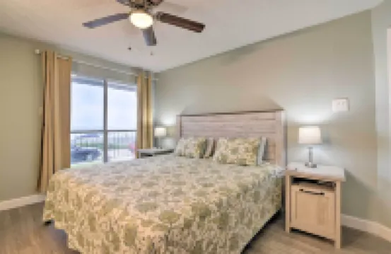 Gulf Views & Patio: Lovely Galveston Condo!