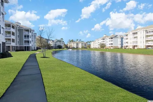 Elegant 3BR Condo at Magnolia Pointe - Homestays