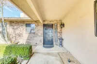 Casa Barrera Soothing 3-Bedroom Home in a North East Fresno!