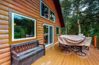 Deck & Mtn Views! Family A-frame Cabin Near Stream -  Privatzimmer