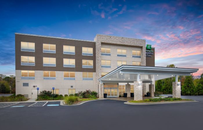 Holiday Inn Express & Suites CARROLLTON WEST by IHG