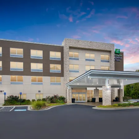 Holiday Inn Express & Suites CARROLLTON WEST by IHG