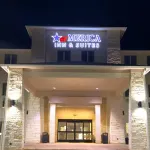 Merica Inn & Suites - parking