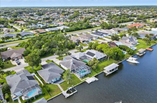 Boaters Dream Pool Spa Dock Walking Biking