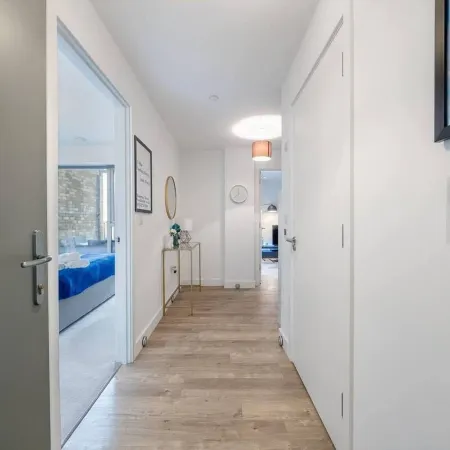 Stylish 1-Bed Apt in Harrow with Balcony Near Heathrow and Wembley