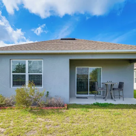 Orlando Theme Park Basecamp: Family Home w/ Patio