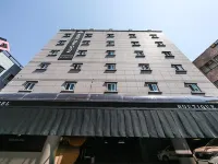 ฮงแด เดอะ เกรย์ โฮเทล โรงแรมใกล้สำนักงานเขตมาโพ