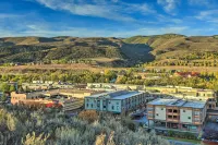 Walkable Dtwn Condo ~ 5 Miles to Beaver Creek Ski! - parking