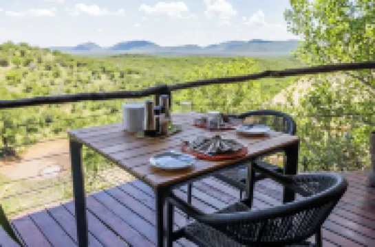 Buffalo Ridge Safari Lodge