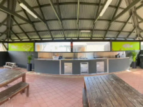 Geraldton's Ocean West Holiday Units & Short Stay Accommodation Hotels in Geraldton