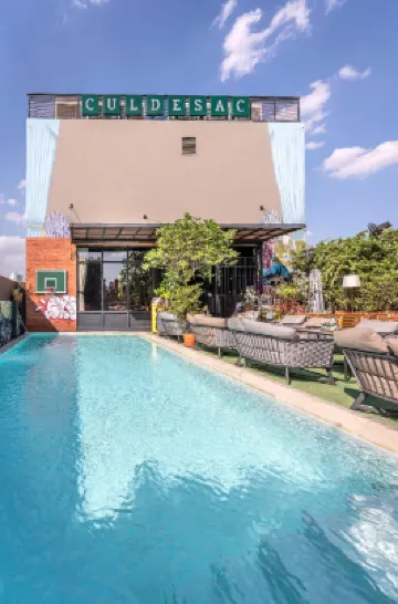 โรงแรม เดอะควอเทียร์ พร้อมพงษ์