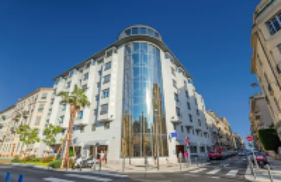 Goldstar Apartments & Suites