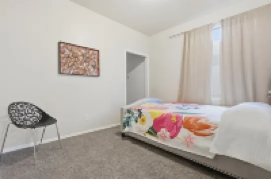 Renovated 3Br with Yard & Mountain Views