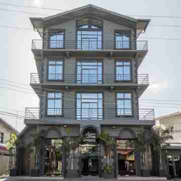 Aspire Plus Hotel Exterior