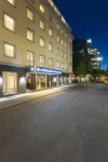 NH Düsseldorf Königsallee Hotels near City gate
