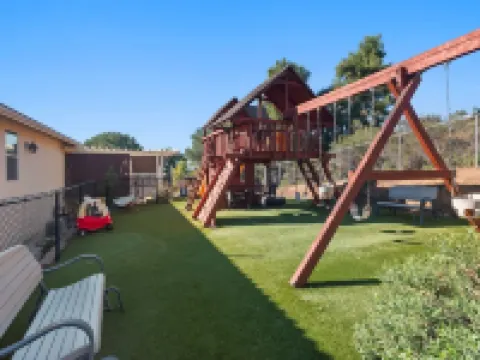 Spacious Single Level Home In Poway Hotels in Poway